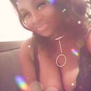 Meet your Posher, Jameshia